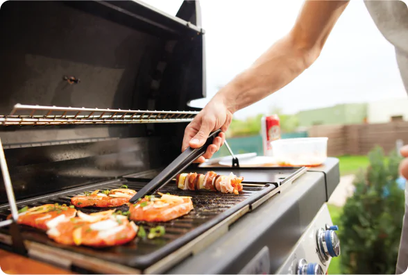 BBQ Grill & Outdoor Kitchen